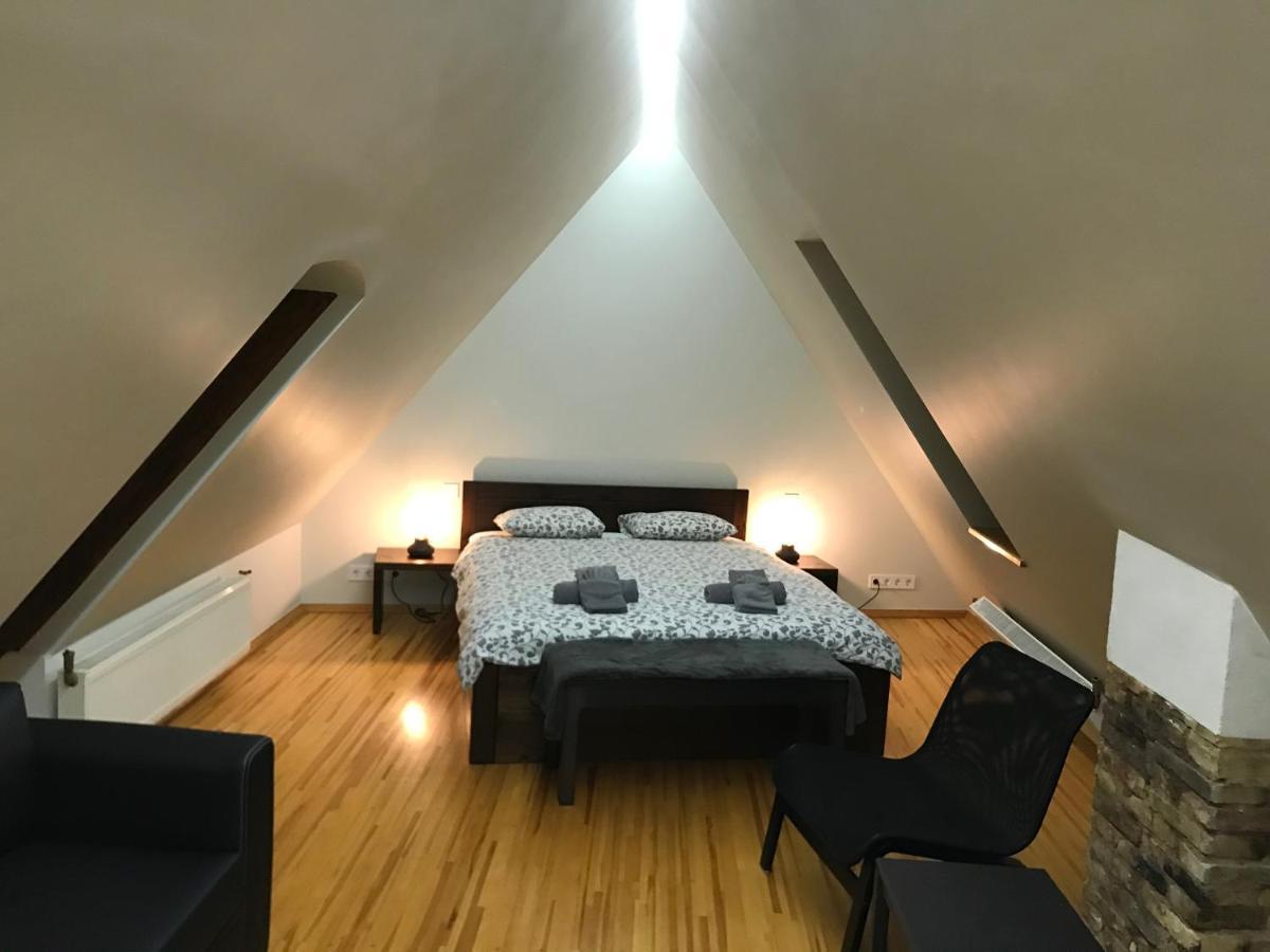 Ferienwohnung Doma Square Penthouse, In The Heart Of Old Town Riga Exterior foto