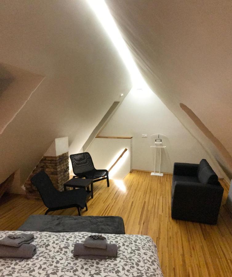 Ferienwohnung Doma Square Penthouse, In The Heart Of Old Town Riga Exterior foto